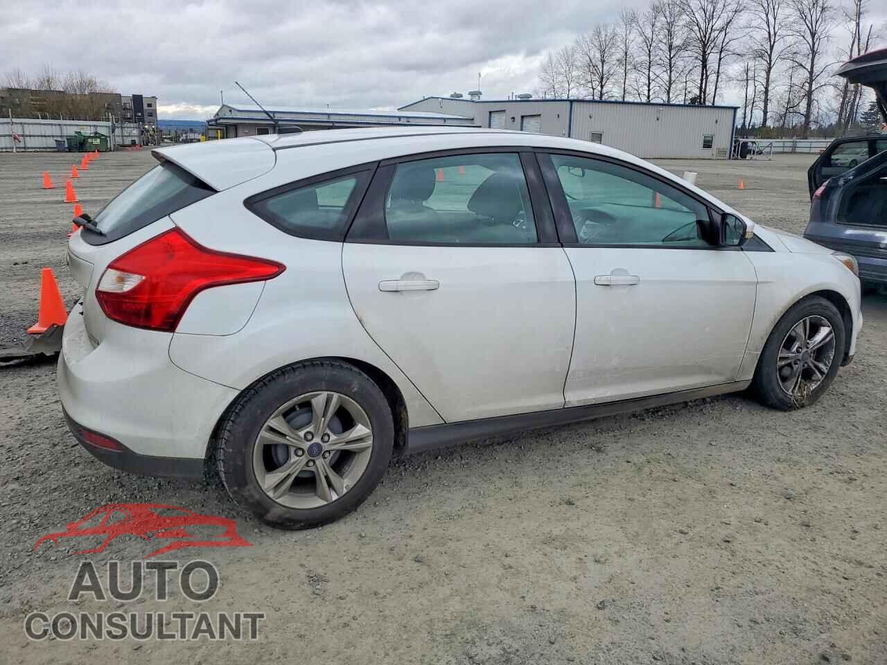 FORD FOCUS 2014 - 1FADP3K28EL144890