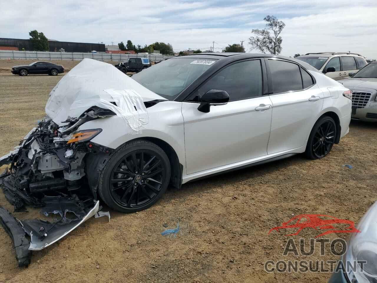 TOYOTA CAMRY 2021 - 4T1KZ1AK5MU058037