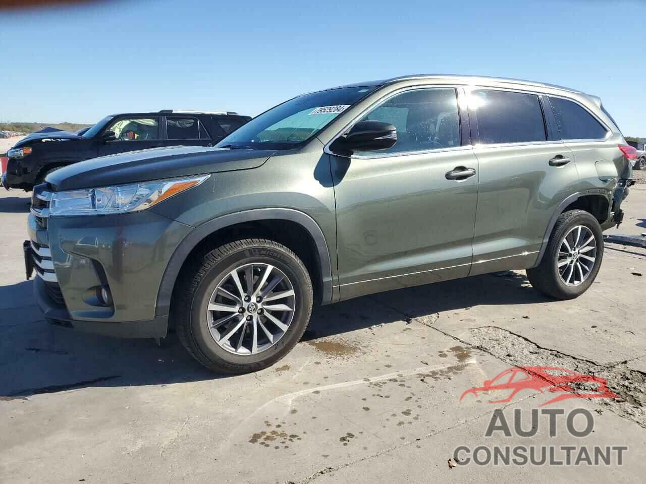 TOYOTA HIGHLANDER 2017 - 5TDKZRFH2HS208017