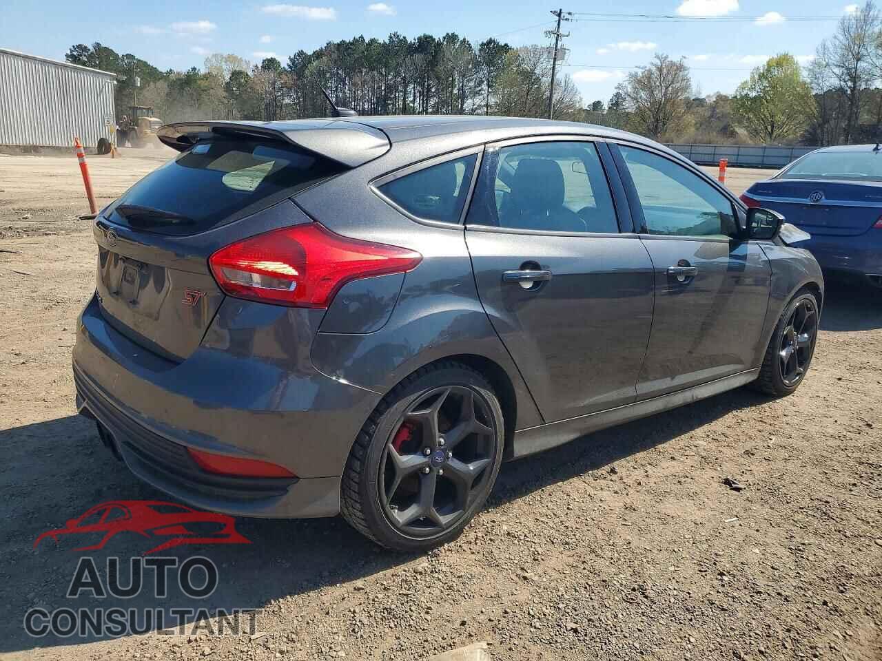 FORD FOCUS 2017 - 1FADP3L98HL312656