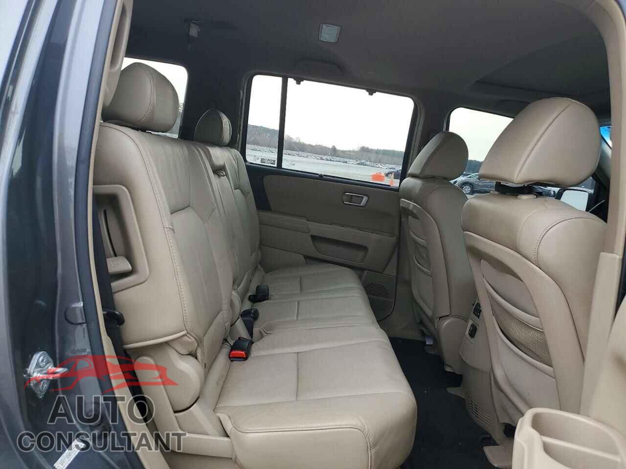 HONDA PILOT 2009 - 5FNYF38809B027503