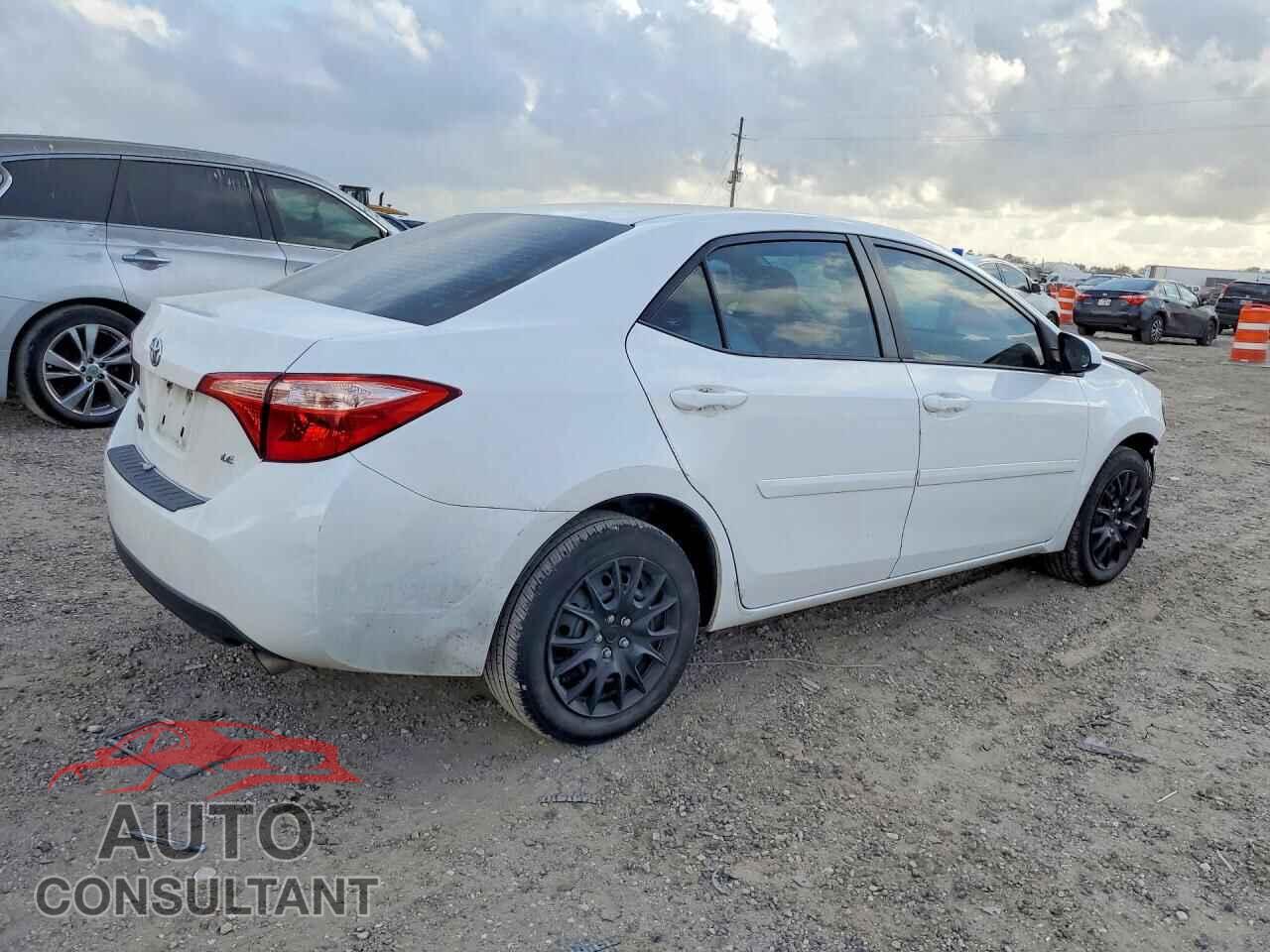 TOYOTA COROLLA 2018 - 5YFBURHEXJP785538