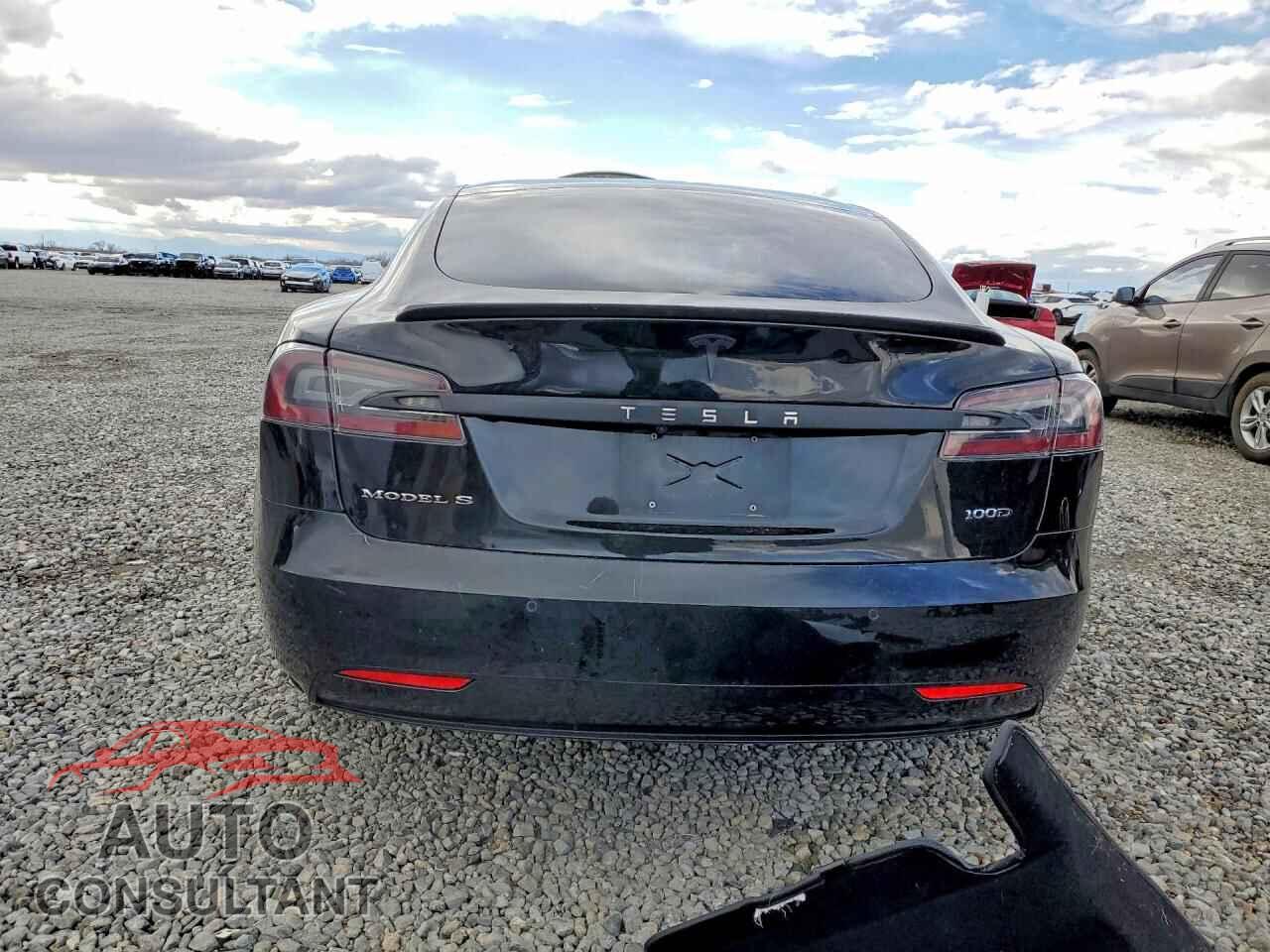 TESLA MODEL S 2018 - 5YJSA1E23JF294504