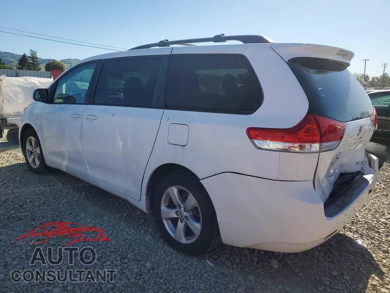 TOYOTA SIENNA 2011 - 5TDKK3DC3BS174038