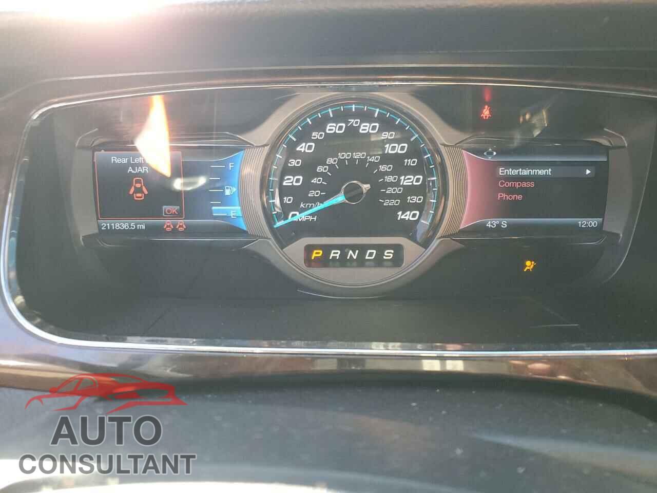 FORD TAURUS 2015 - 1FAHP2F87FG117622
