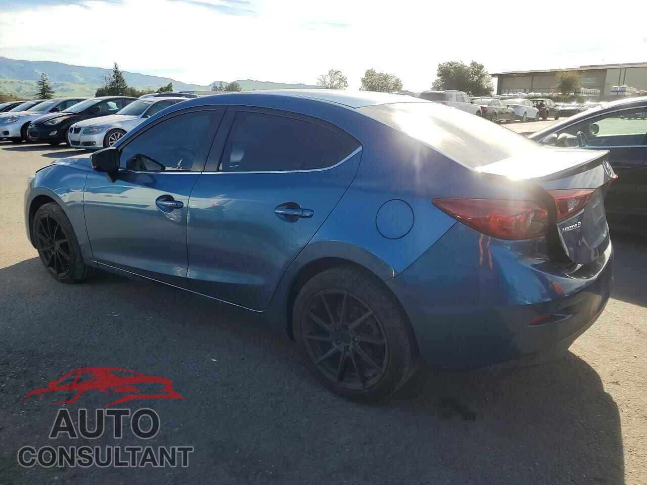 MAZDA 3 2018 - 3MZBN1V31JM270501