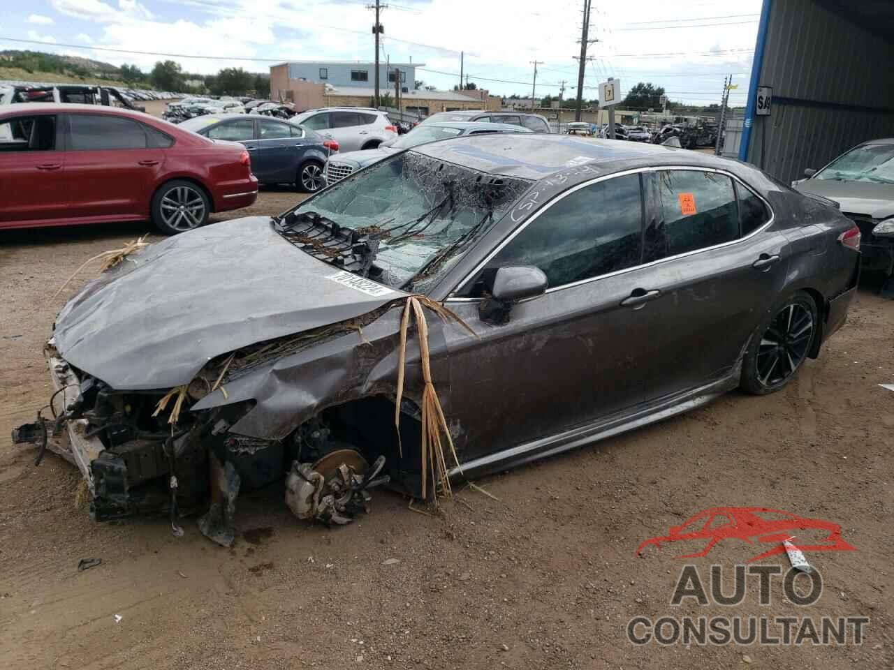 TOYOTA CAMRY 2018 - 4T1B61HK7JU077232