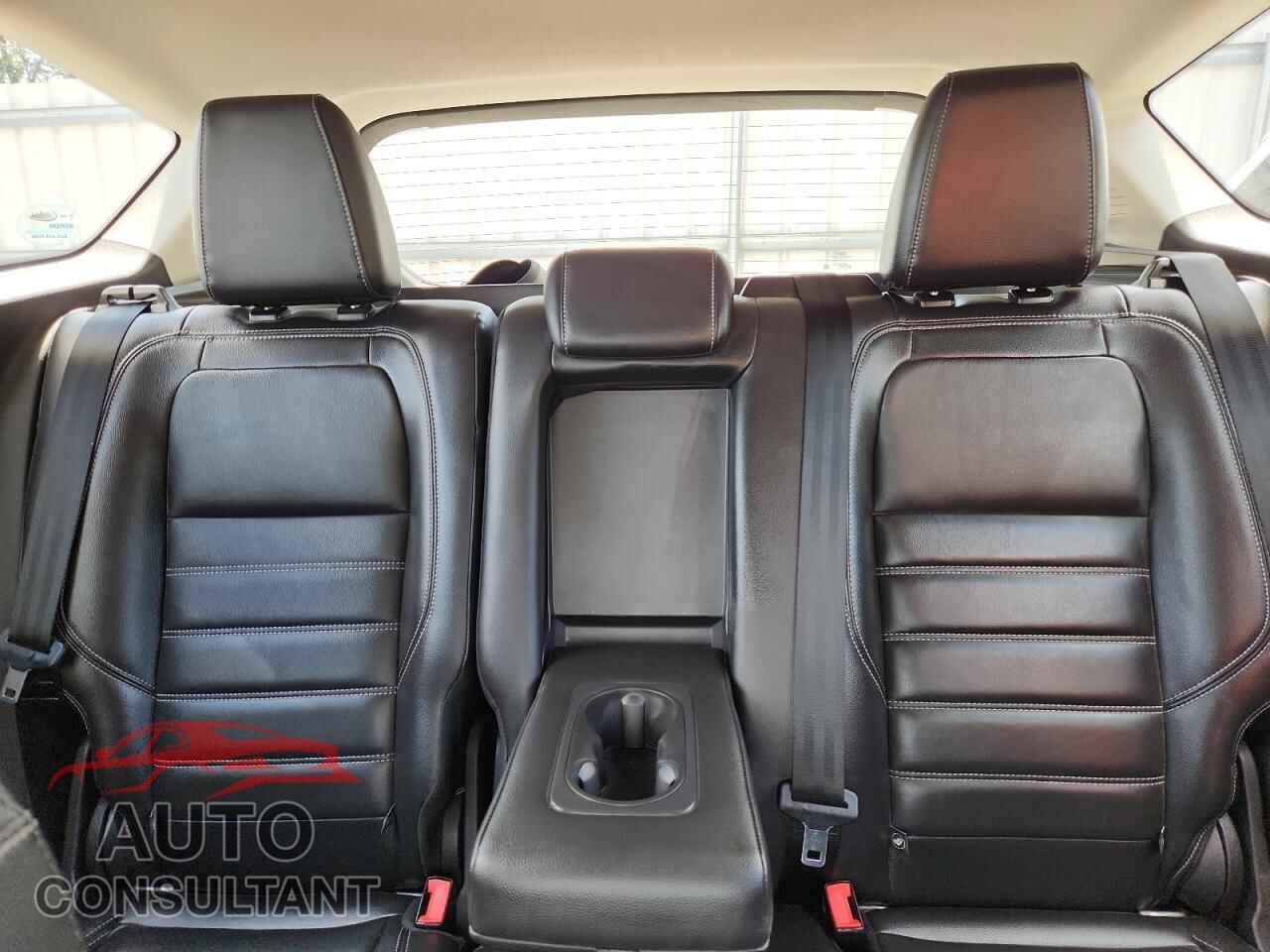 FORD CMAX 2017 - 1FADP5EU7HL104619