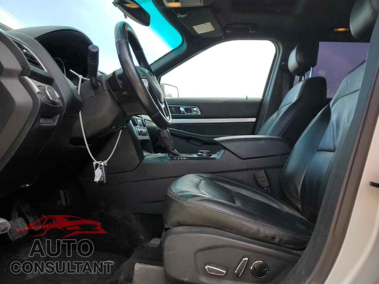 FORD EXPLORER 2017 - 1FM5K8D87HGA40217