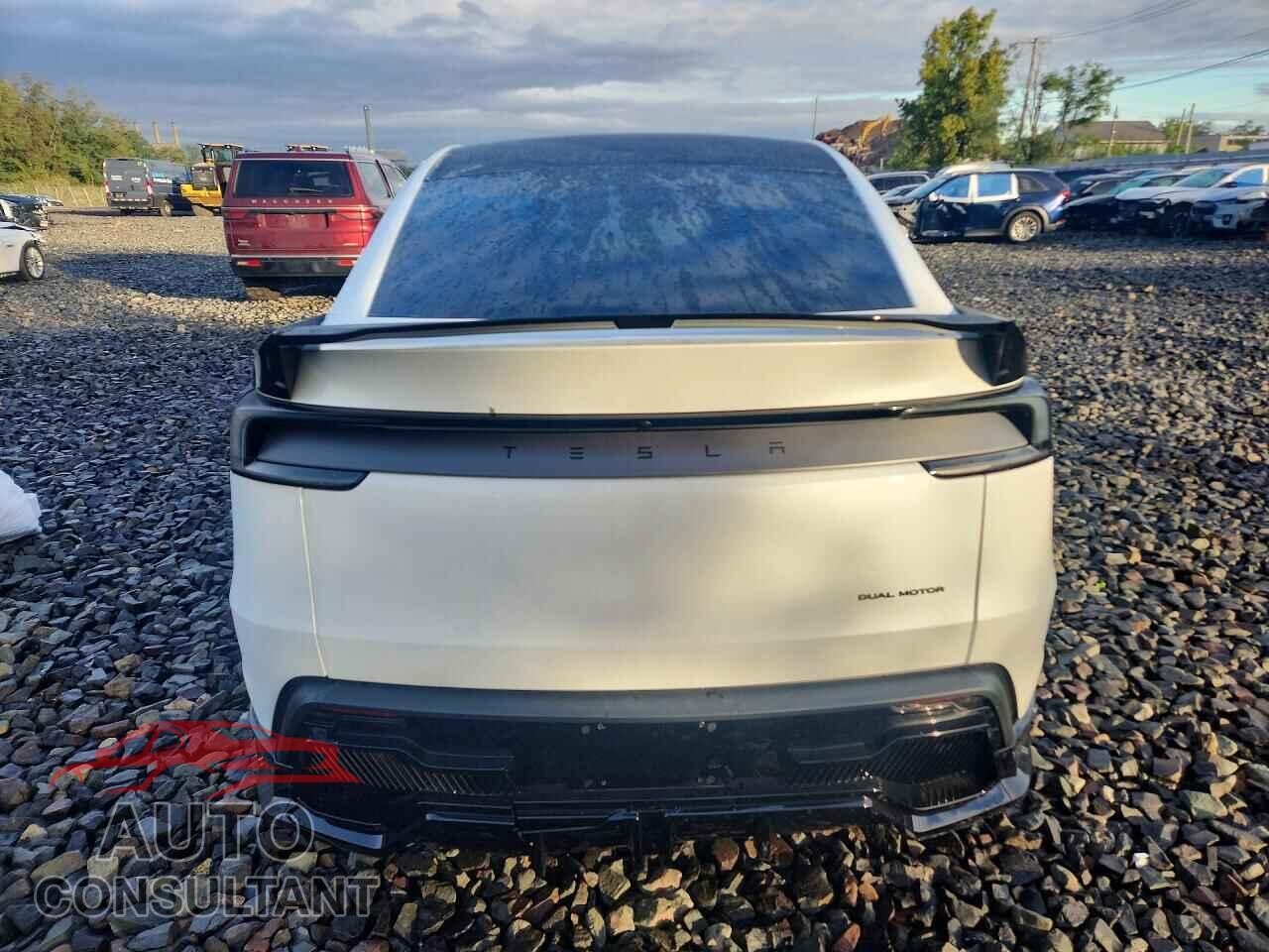 TESLA MODEL Y 2026 - 7SAYGDEEXTA730286