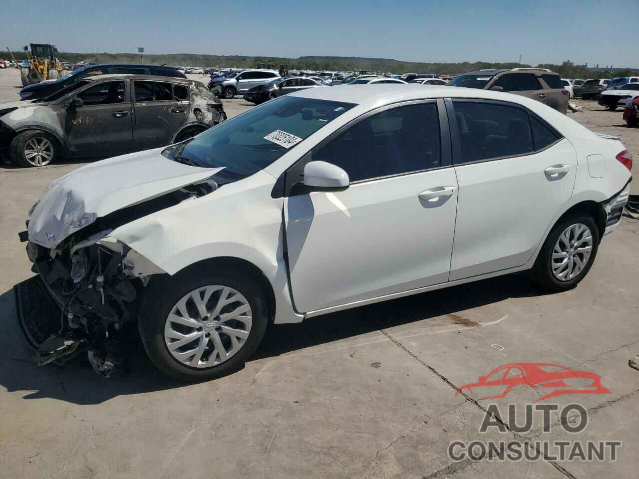 TOYOTA COROLLA 2018 - 5YFBURHE3JP741722