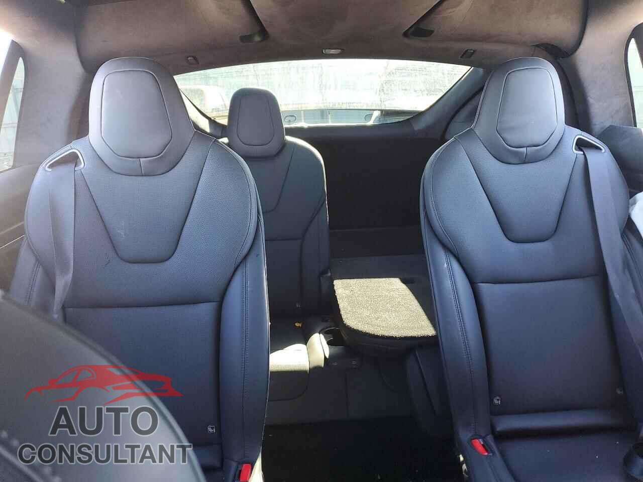 TESLA MODEL X 2024 - 7SAXCBE50RF459987
