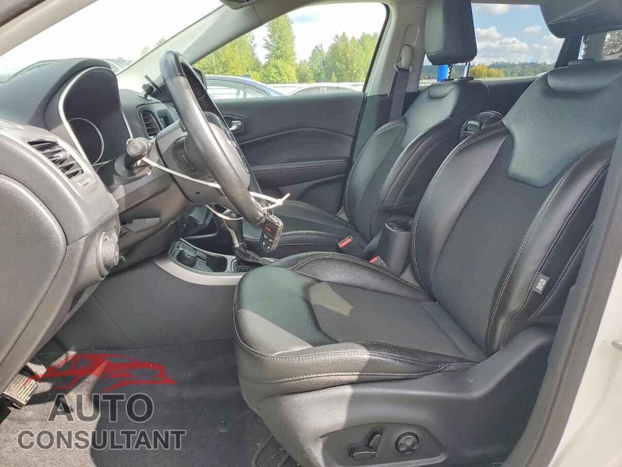 JEEP COMPASS 2018 - 3C4NJDBB6JT492109