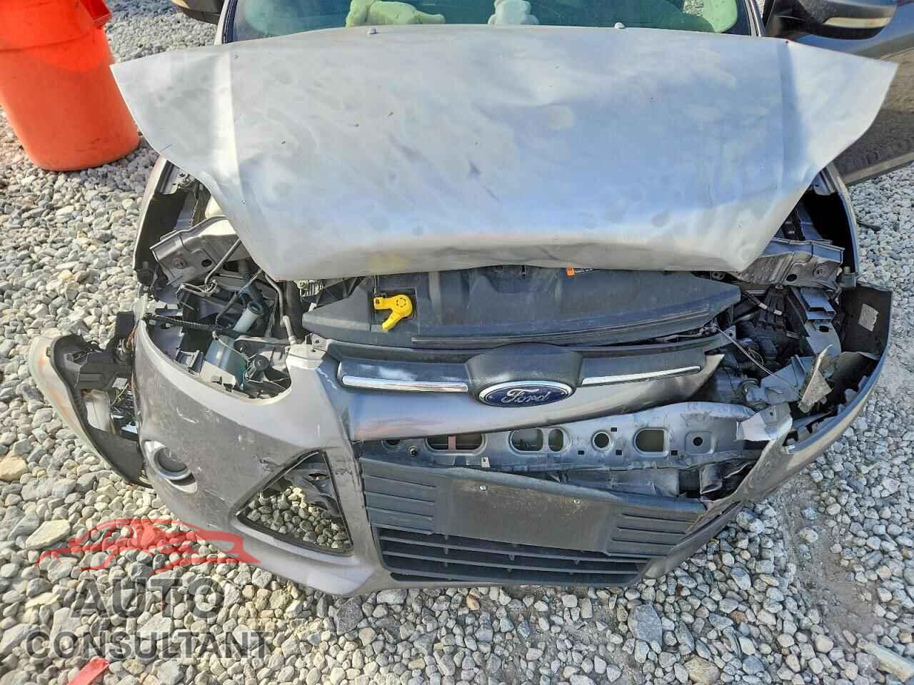 FORD FOCUS 2014 - 1FADP3F2XEL357575