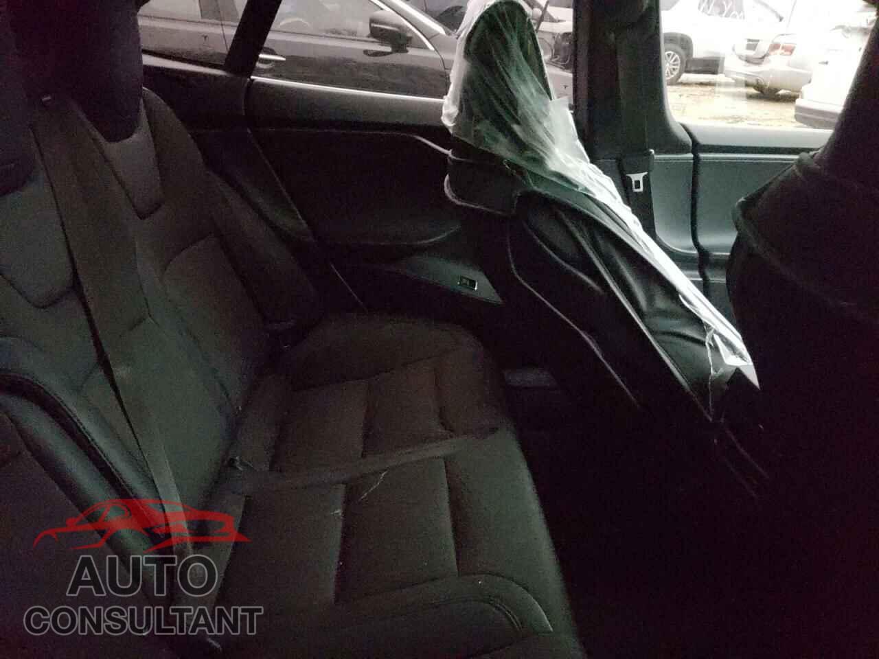 TESLA MODEL S 2018 - 5YJSA1E23JF268761