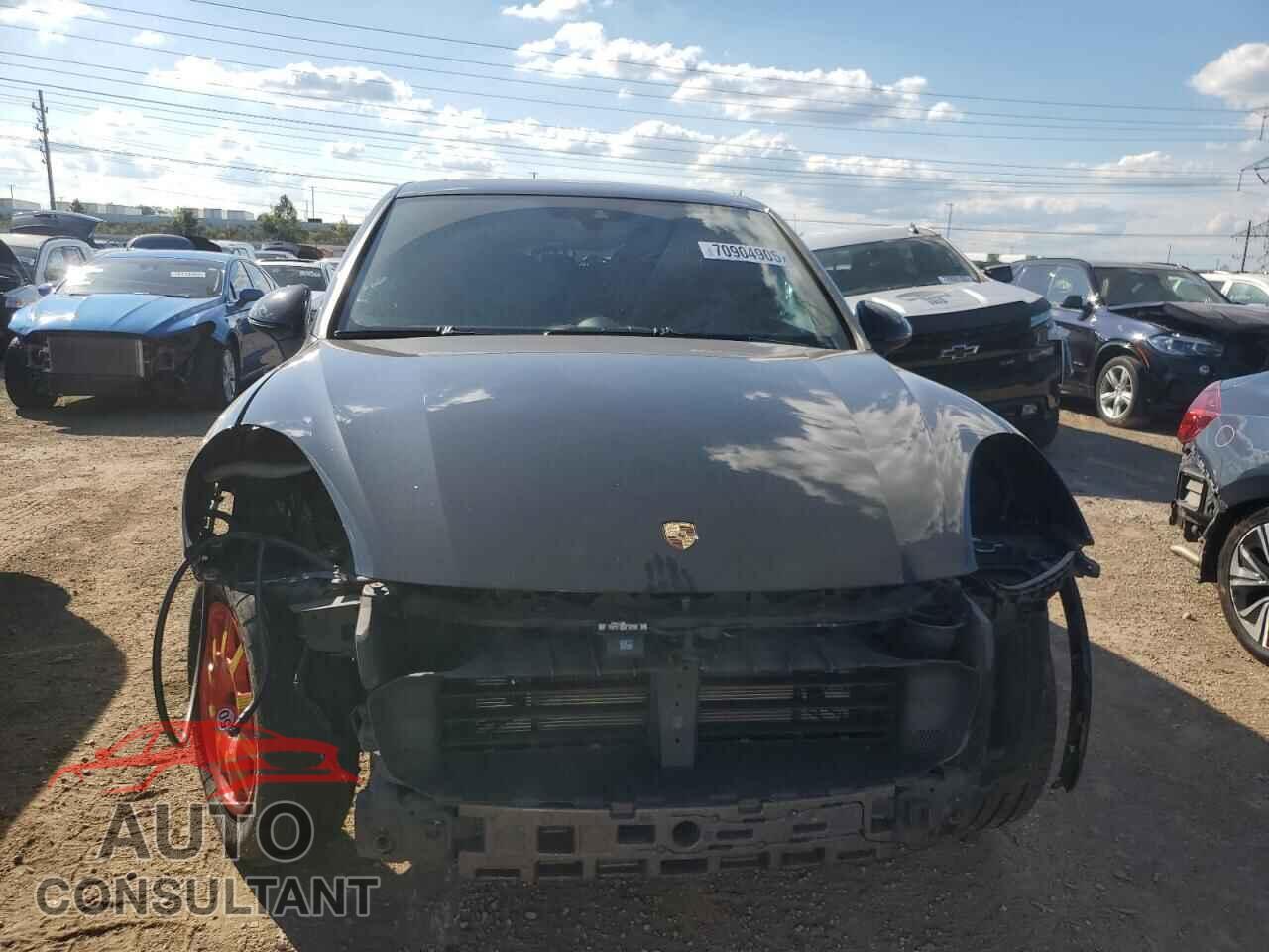 PORSCHE CAYENNE 2017 - WP1AA2A24HKA82939