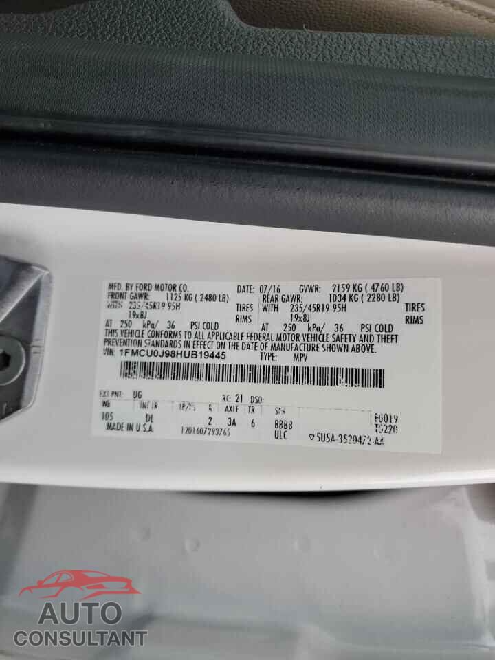 FORD ESCAPE 2017 - 1FMCU0J98HUB19445