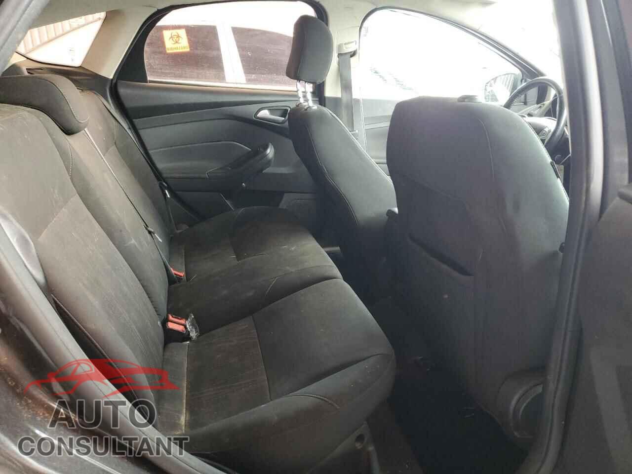 FORD FOCUS 2015 - 1FADP3K25FL306637