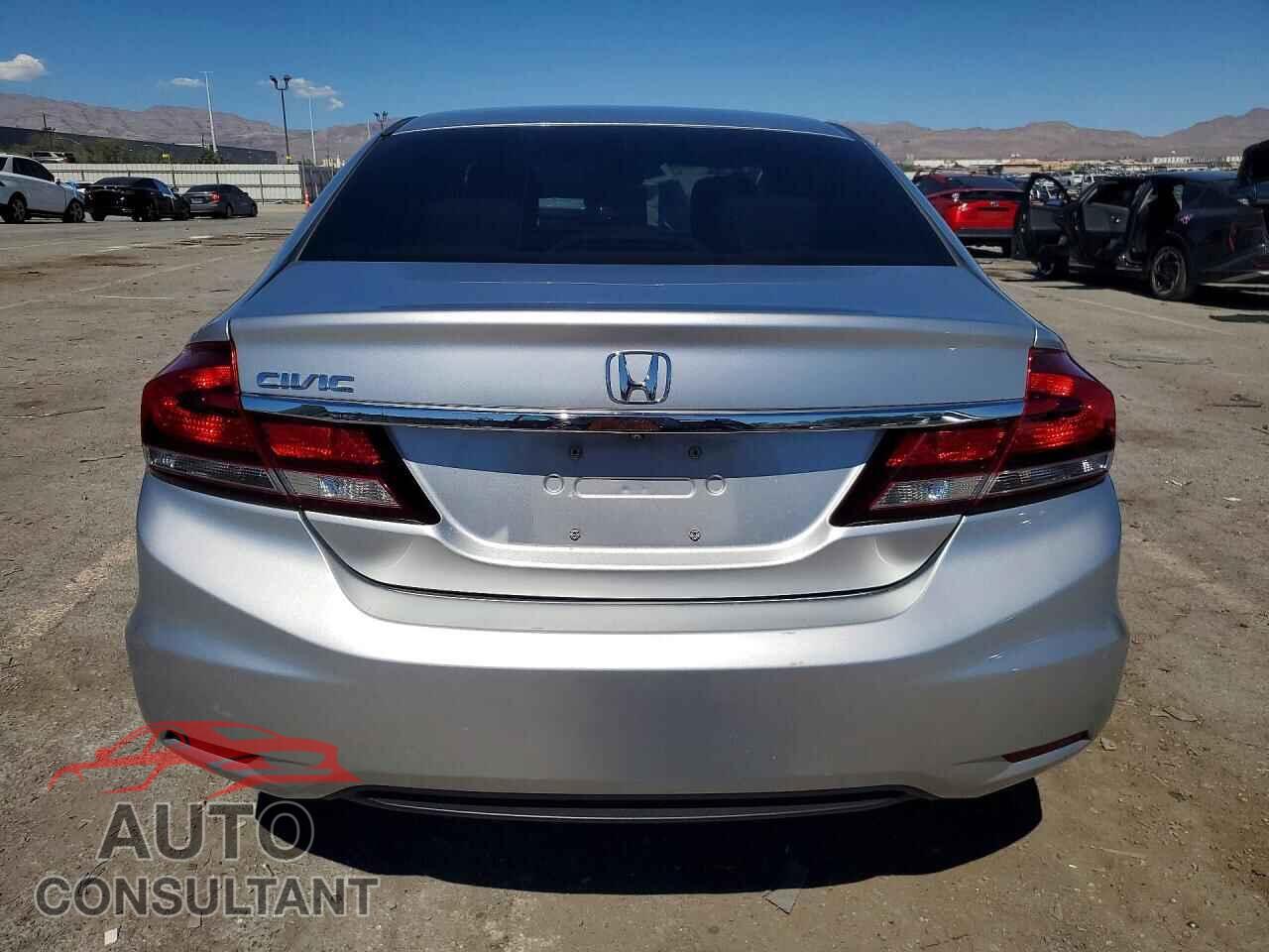HONDA CIVIC 2015 - 2HGFB2F56FH557794