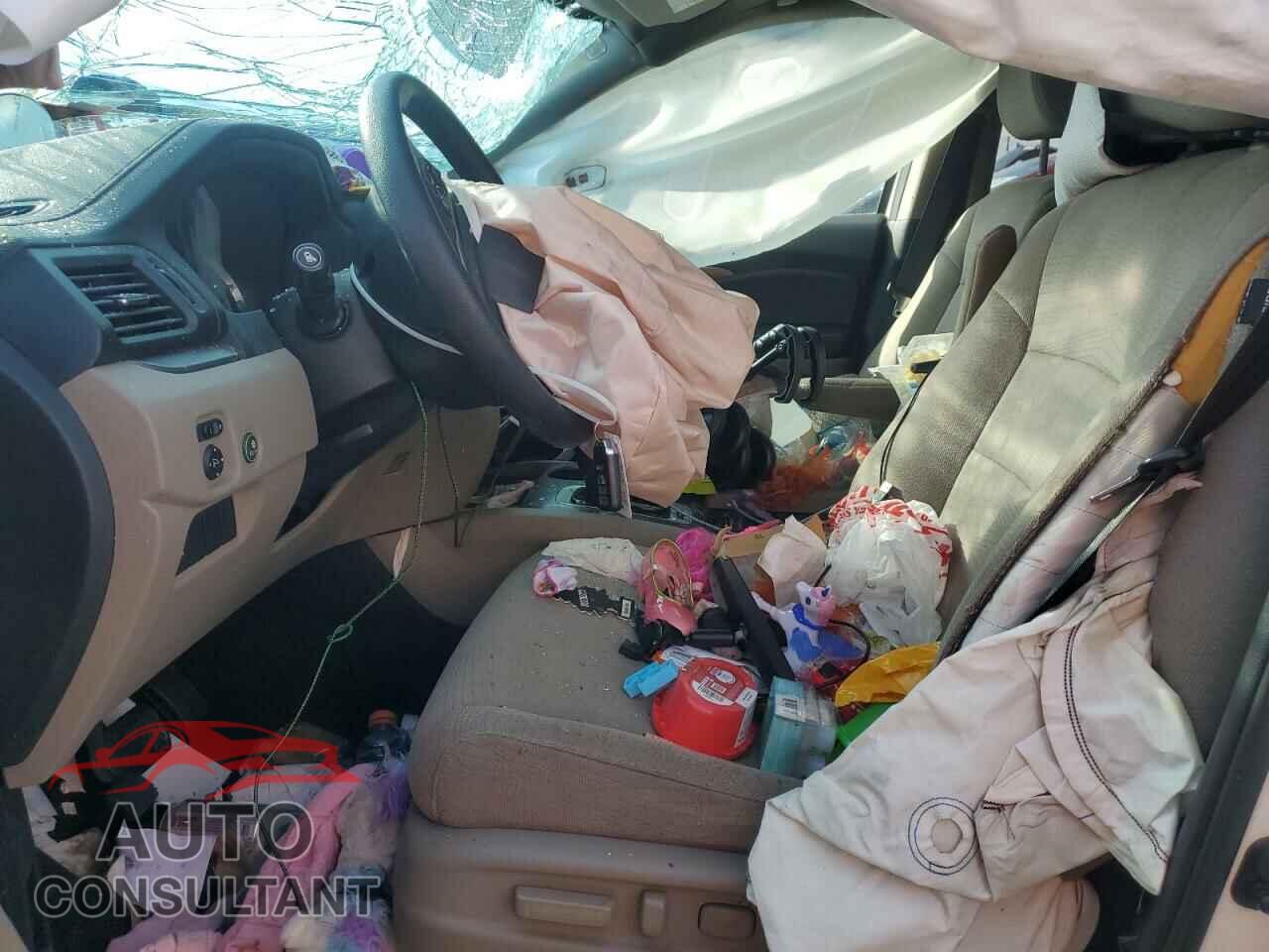HONDA PILOT 2018 - 5FNYF5H33JB021215