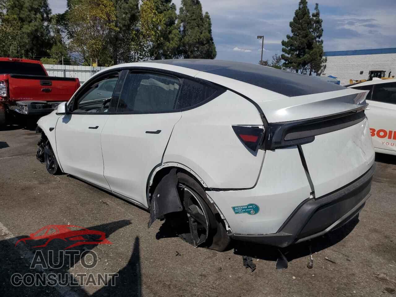 TESLA MODEL Y 2026 - 7SAYGDED9TF380949