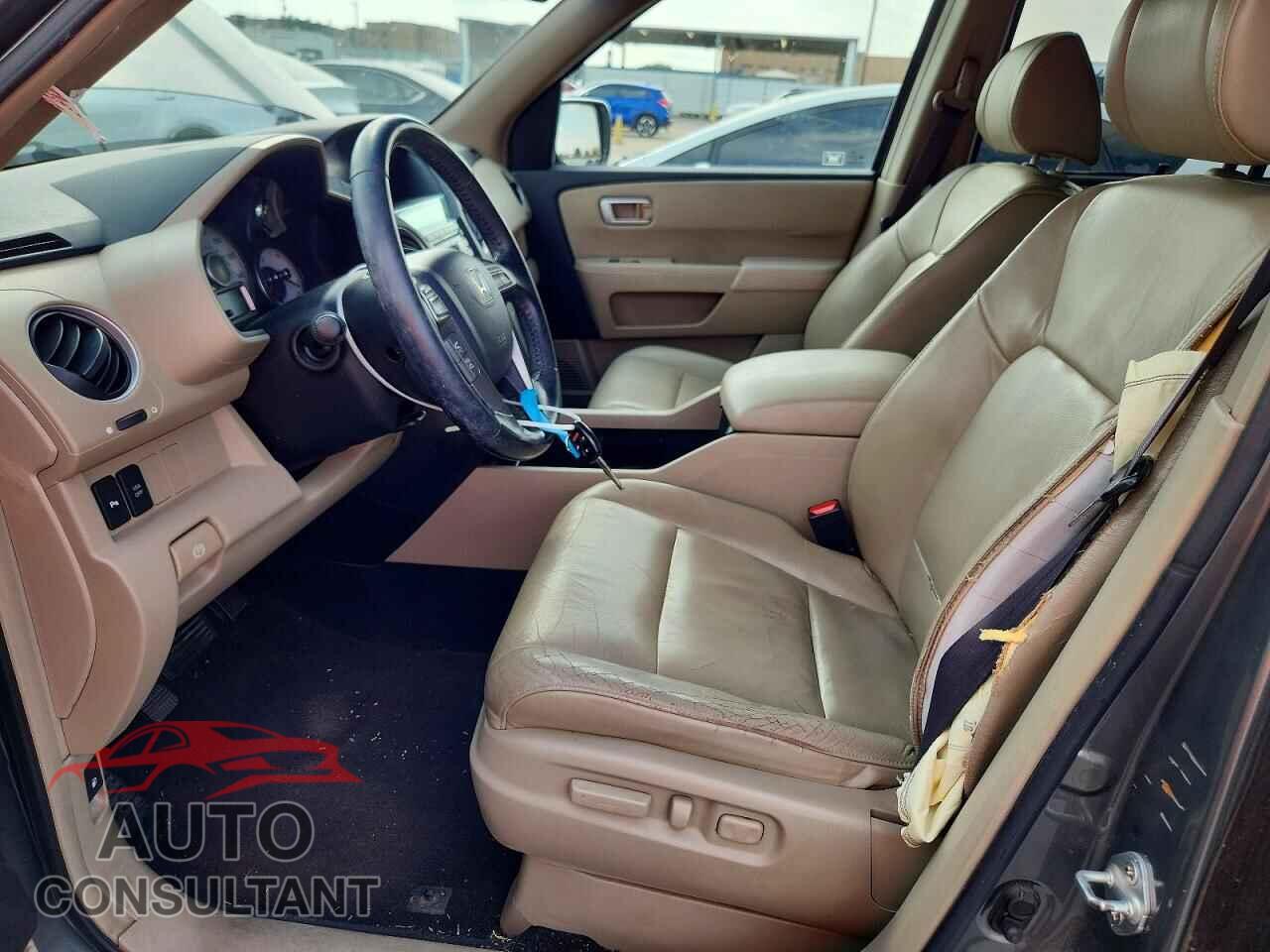 HONDA PILOT 2009 - 5FNYF48949B007656