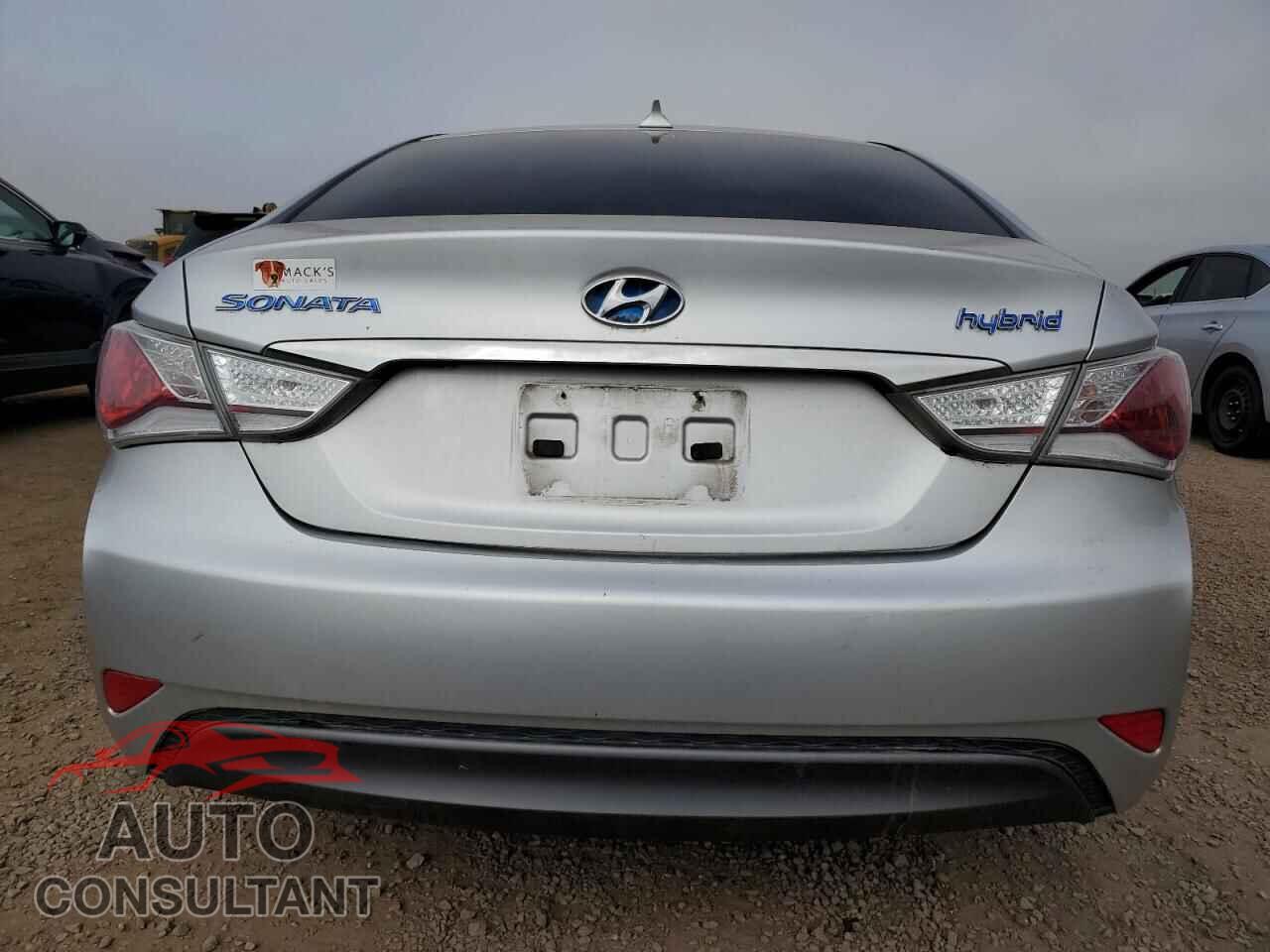 HYUNDAI SONATA 2012 - KMHEC4A48CA031366