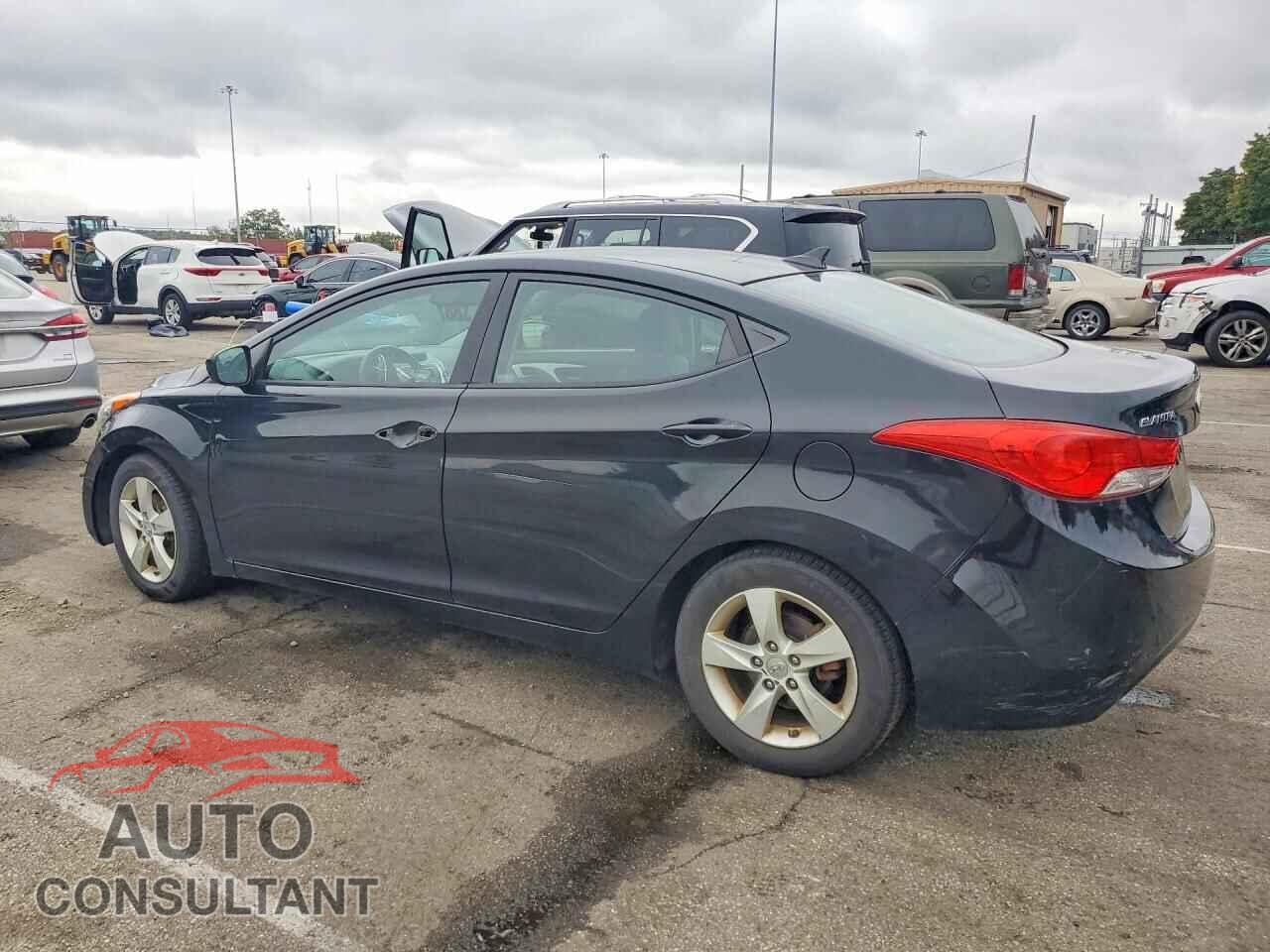 HYUNDAI ELANTRA 2012 - 5NPDH4AE3CH098072
