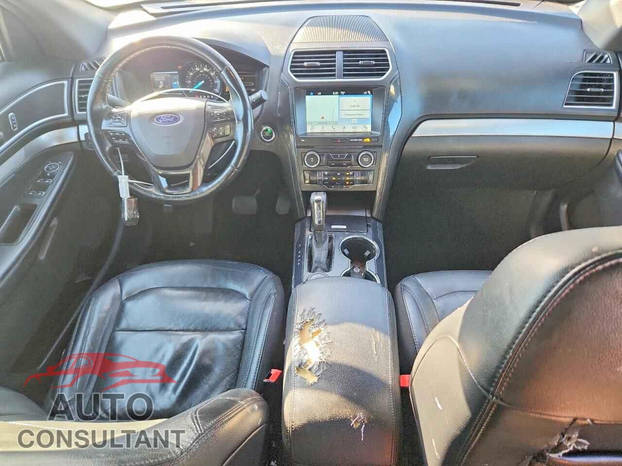 FORD EXPLORER 2017 - 1FM5K8D88HGD14461