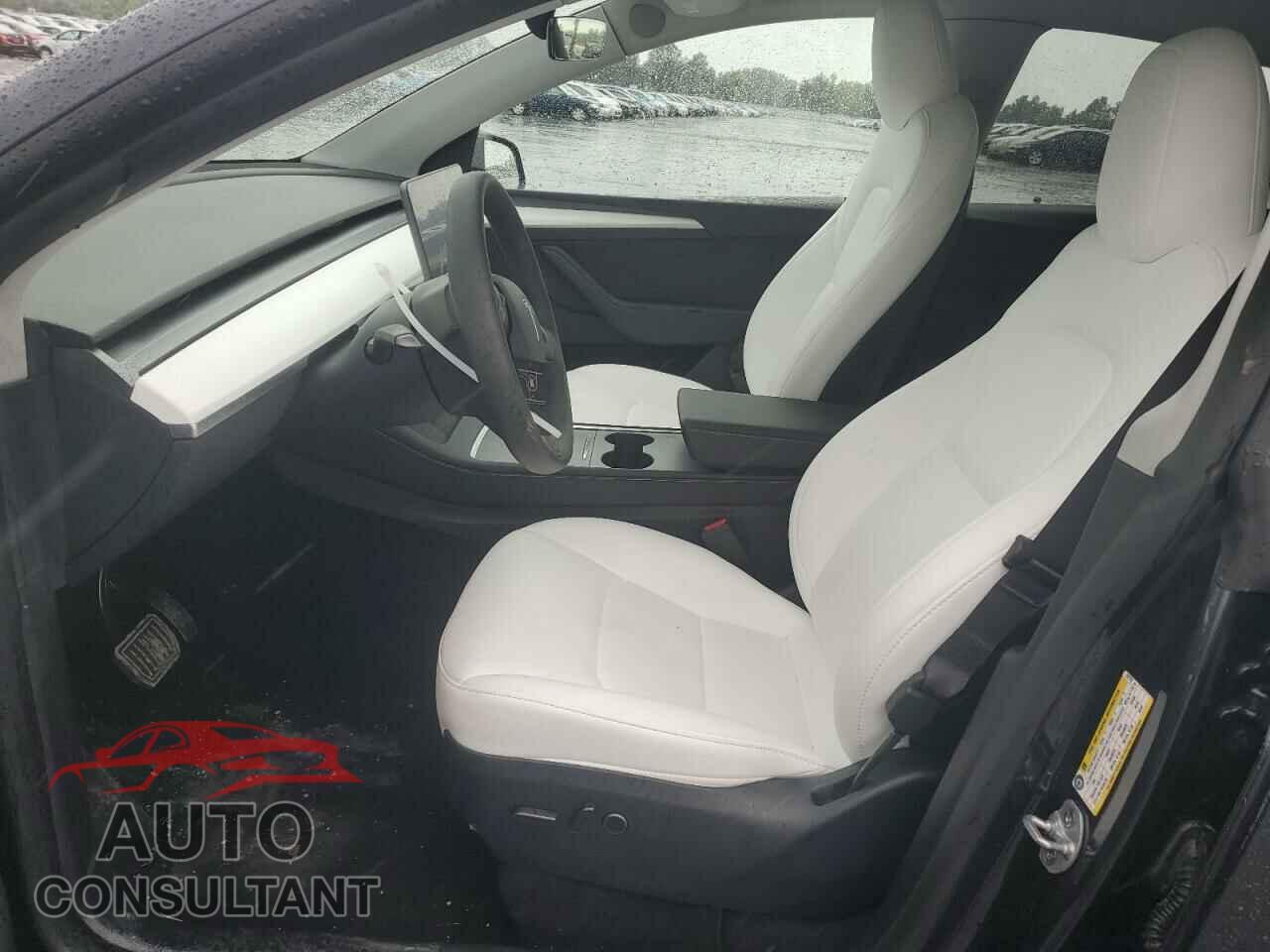 TESLA MODEL Y 2024 - 7SAYGAEE0RF072732
