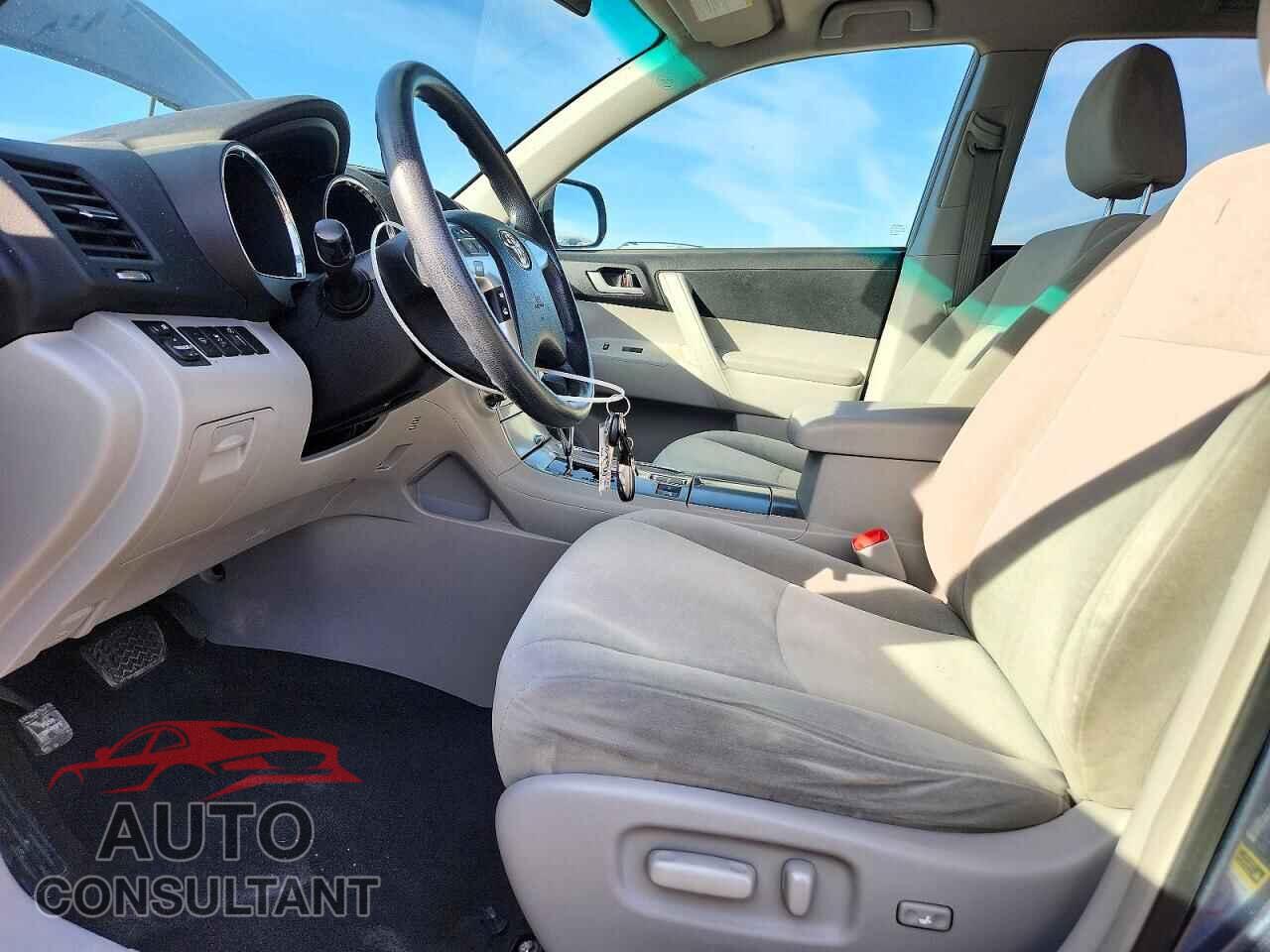 TOYOTA HIGHLANDER 2012 - 5TDBK3EH1CS151367