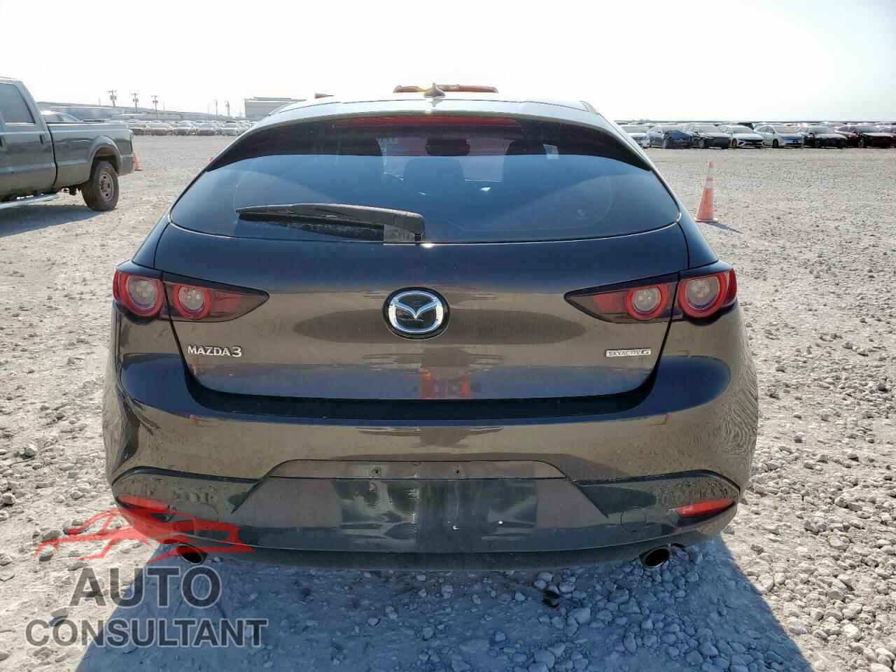 MAZDA 3 2019 - JM1BPANM9K1116607