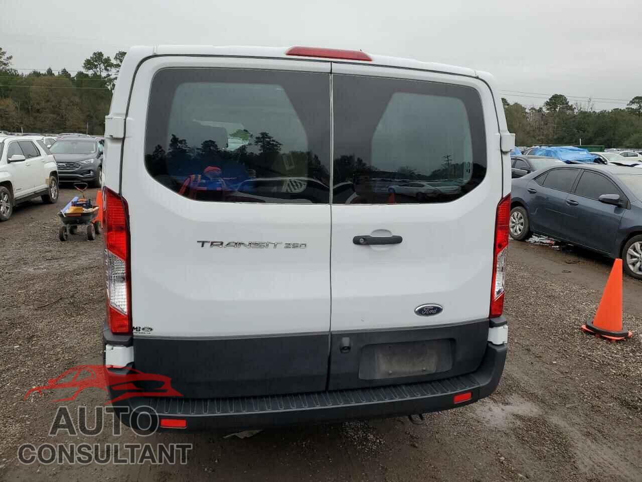 FORD TRANSIT 2020 - 1FTBR1Y85LKB70636