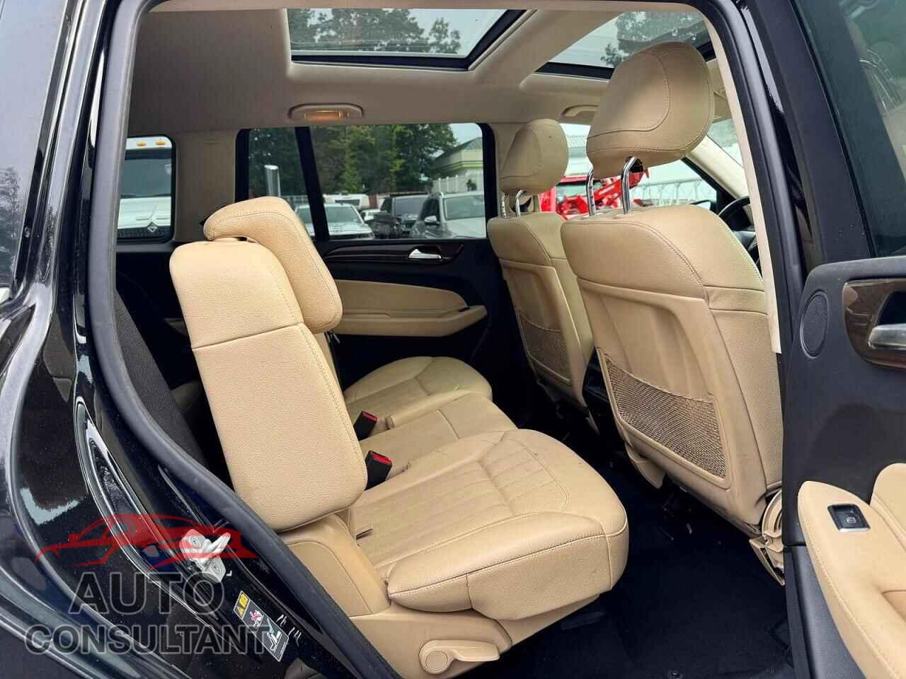 MERCEDES-BENZ GLS-CLASS 2018 - 4JGDF6EE7JB003048