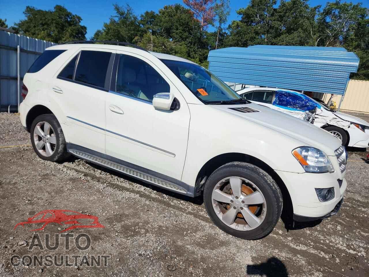 MERCEDES-BENZ M-CLASS 2010 - 4JGBB5GB6AA540211