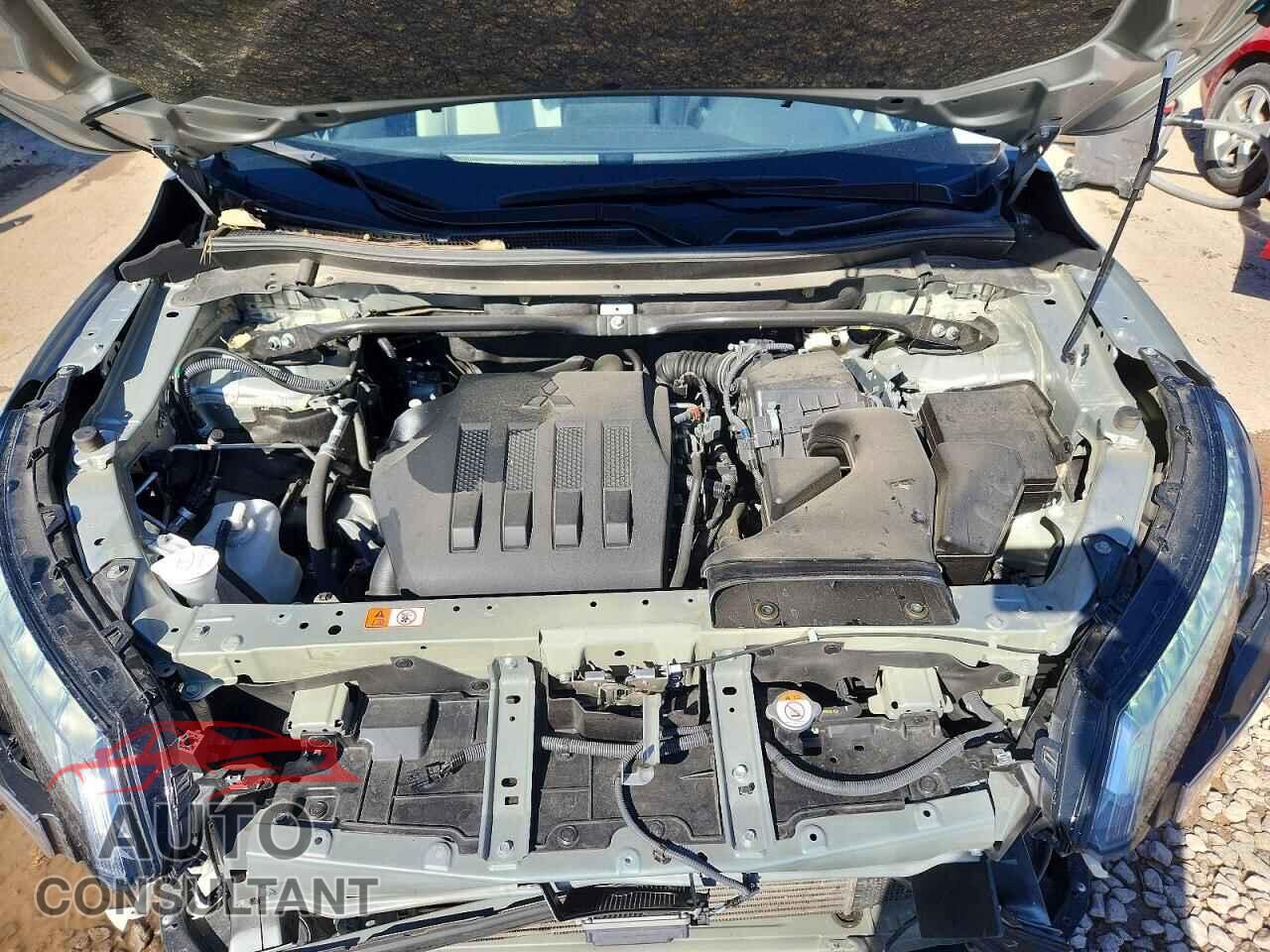 MITSUBISHI ECLIPSE 2025 - JA4ATWAA5SZ009405