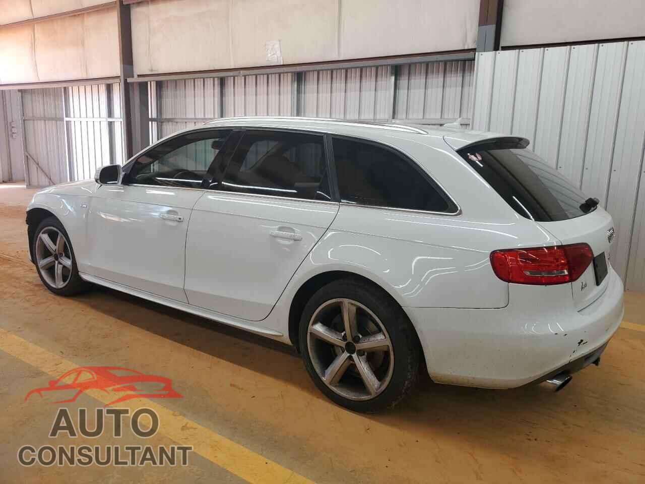 AUDI A4 2012 - WAUWFAFL7CA106084