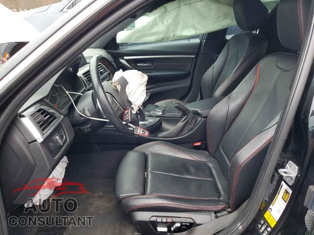 BMW 3 SERIES 2018 - WBA8D9C54JA616358