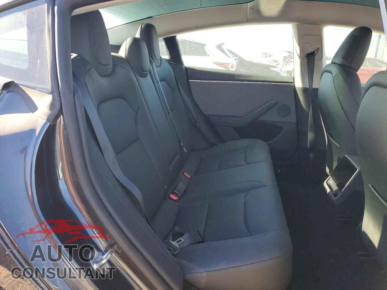 TESLA MODEL 3 2025 - 5YJ3E1EA8SF024394