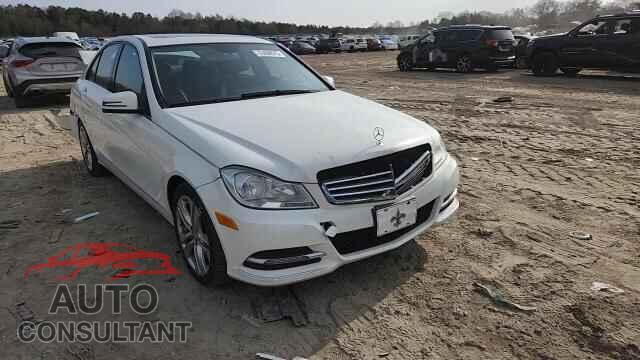 MERCEDES-BENZ C-CLASS 2012 - WDDGF8BB7CR231574