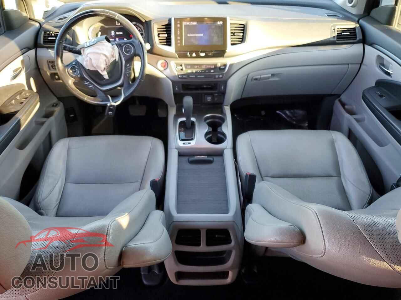 HONDA RIDGELINE 2017 - 5FPYK3F61HB002029