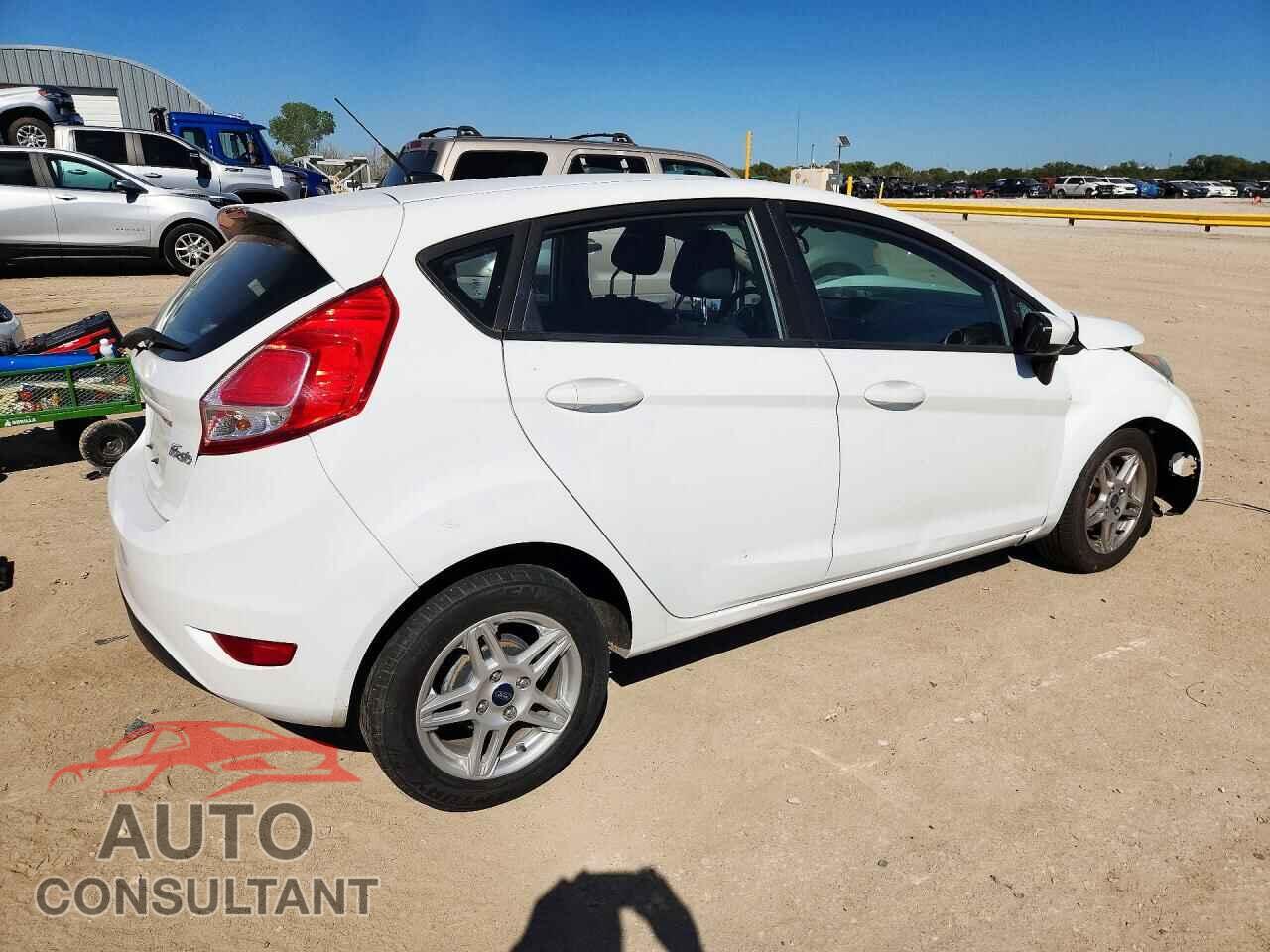 FORD FIESTA 2017 - 3FADP4EJ7HM131995