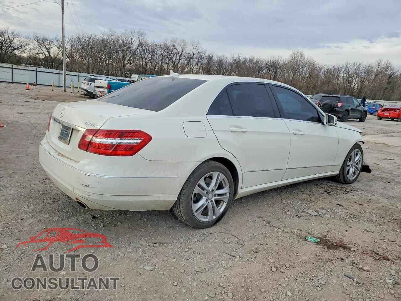 MERCEDES-BENZ E-CLASS 2011 - WDDHF8HB2BA514926