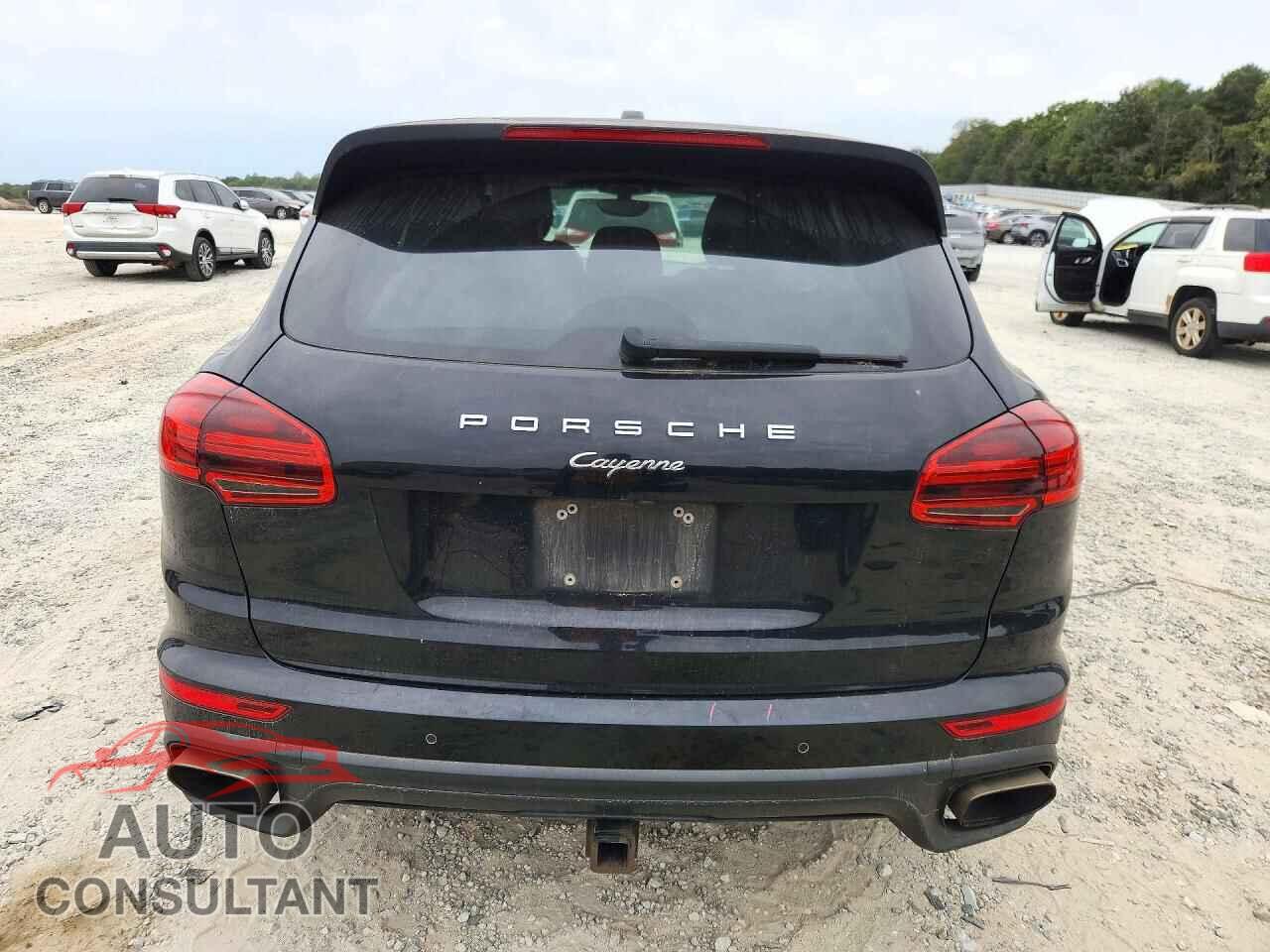 PORSCHE CAYENNE 2016 - WP1AA2A2XGKA11338