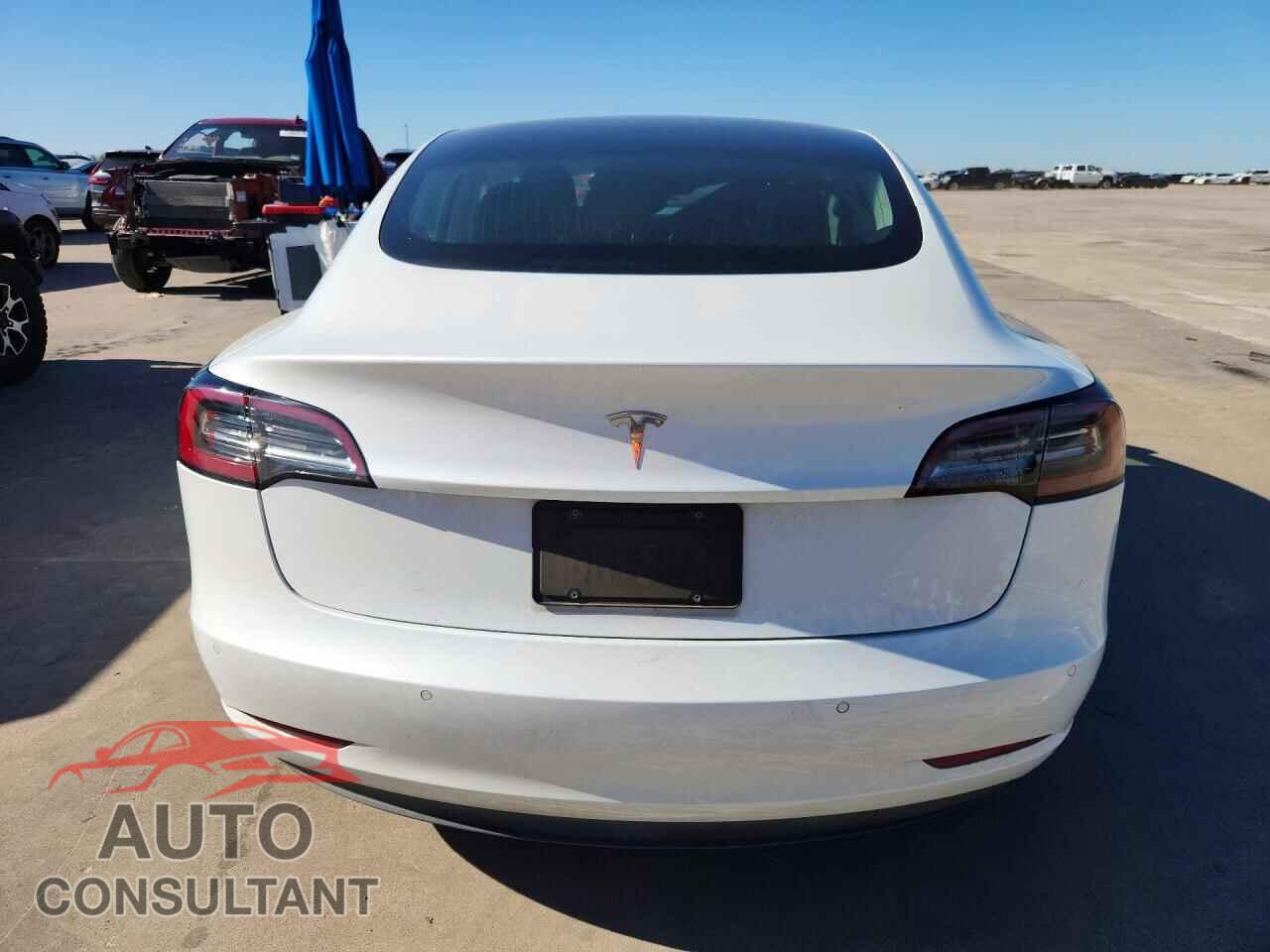 TESLA MODEL 3 2019 - 5YJ3E1EA0KF484746
