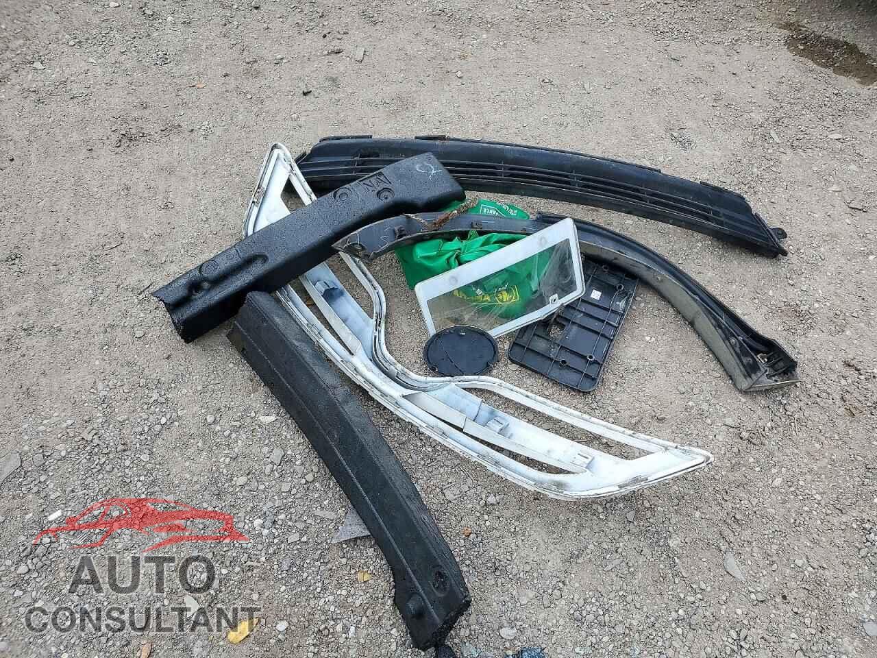TOYOTA COROLLA 2013 - 2T1BU4EE1DC067730