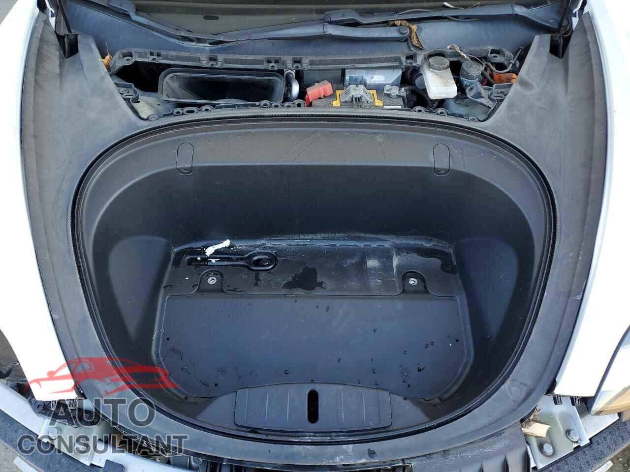 TESLA MODEL 3 2018 - 5YJ3E1EA9JF042885