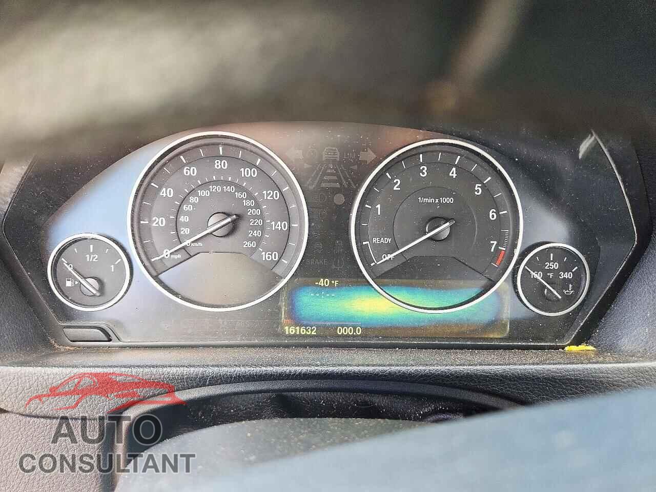 BMW 3 SERIES 2013 - WBA3A5G52DNP20897