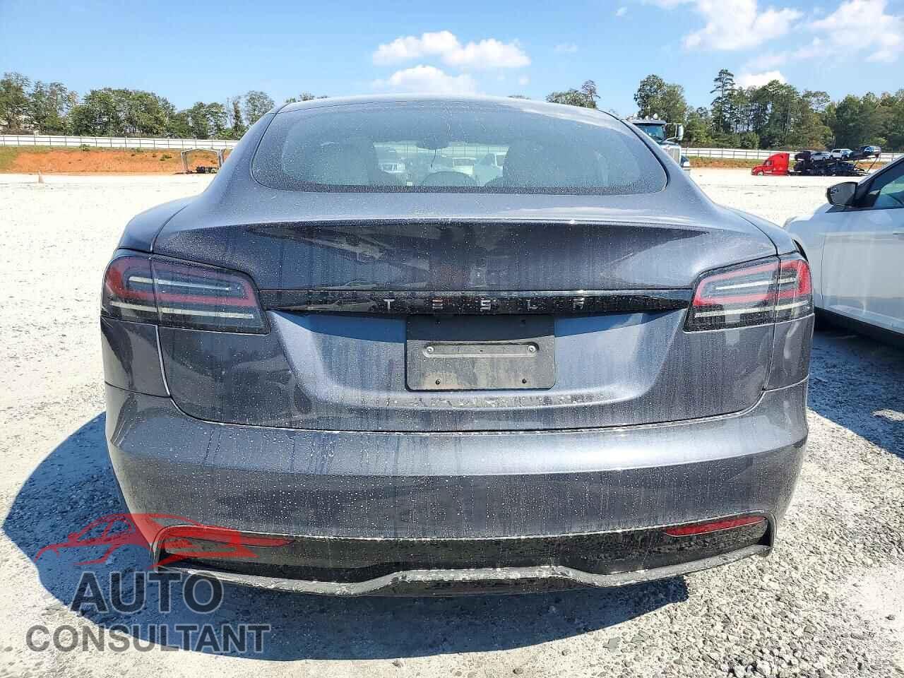 TESLA MODEL S 2023 - 5YJSA1E52PF511981