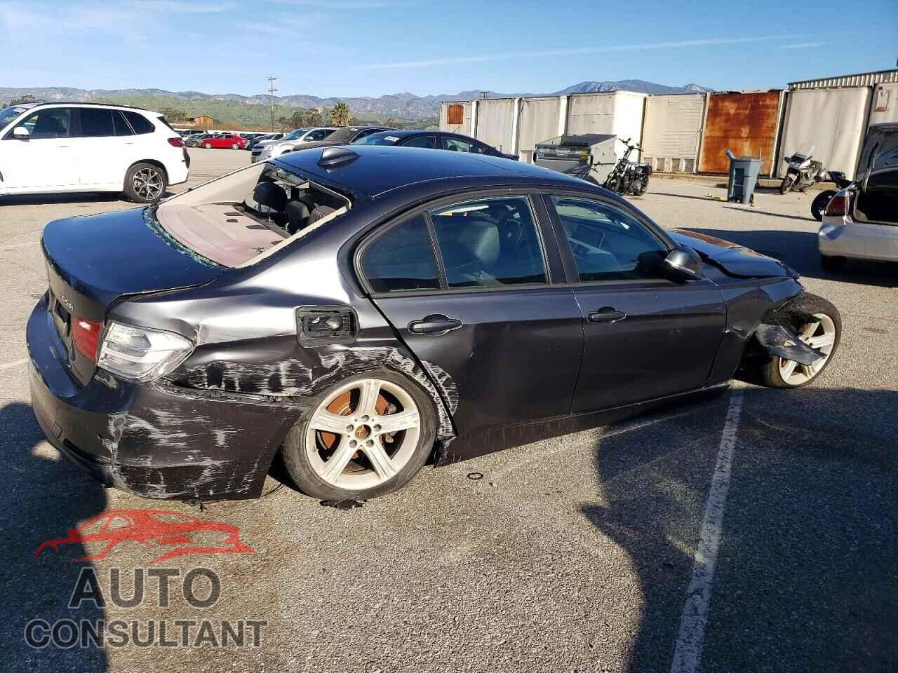 BMW 3 SERIES 2013 - WBA3C1C53DF435578